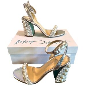 NIB - Betsy Johnson Lexi Pearl and Silver Heels